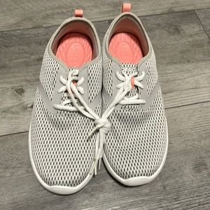 Crocs Womens Literide Mesh Lace-up Sneaker Sneaker 10 pearl white/white